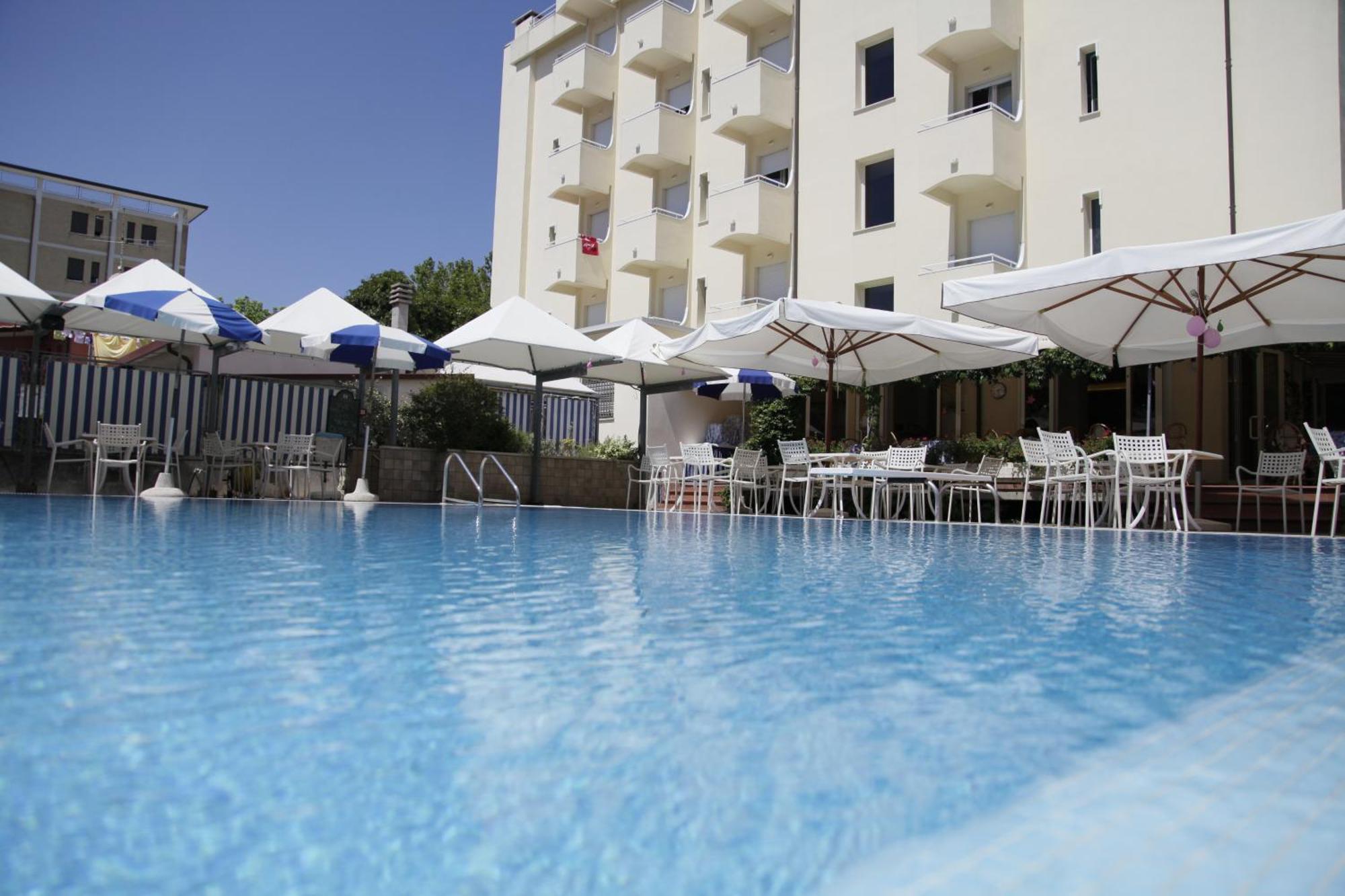 Hotel Sport & Residenza Cesenatico Exteriör bild