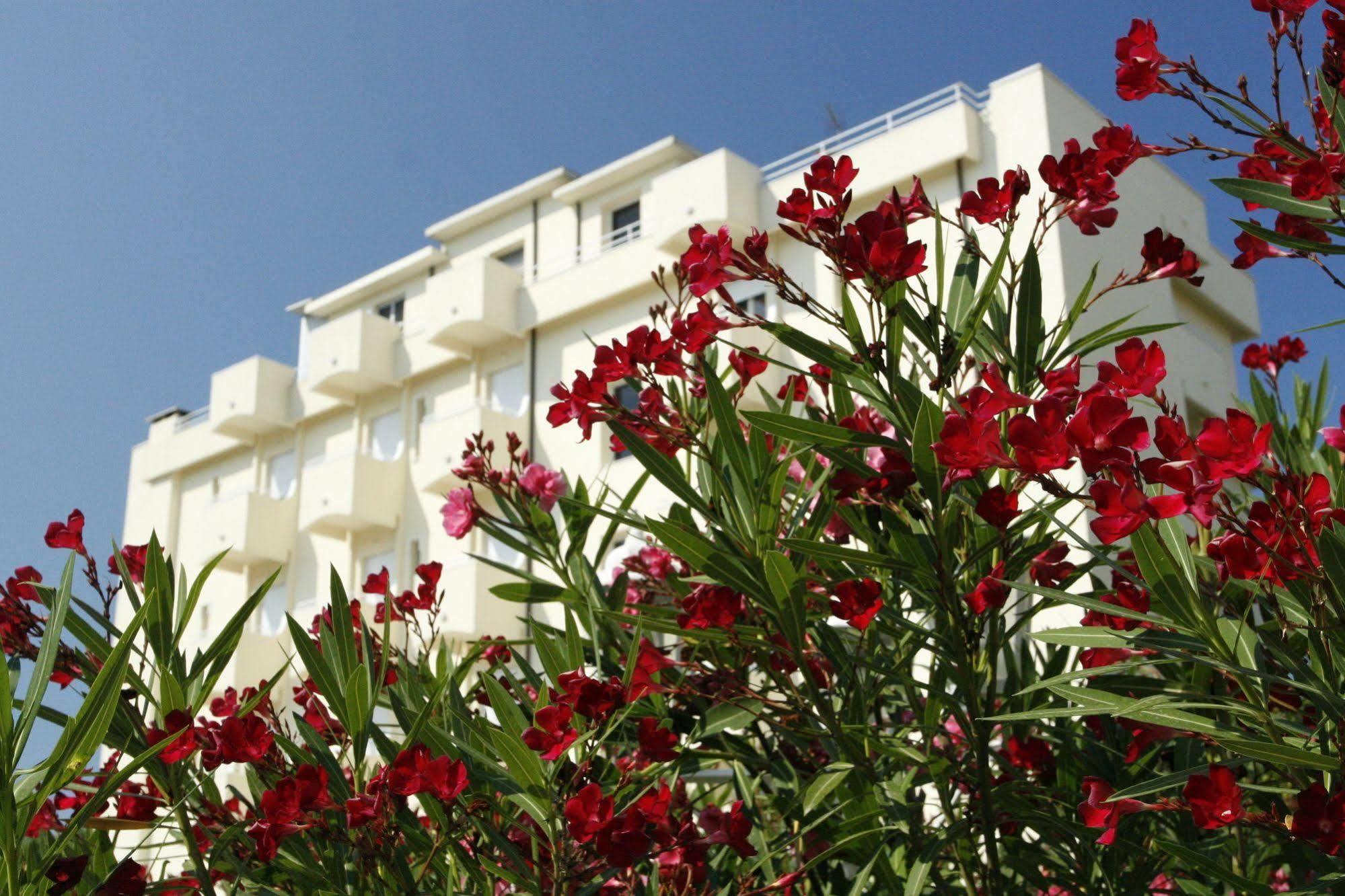 Hotel Sport & Residenza Cesenatico Exteriör bild